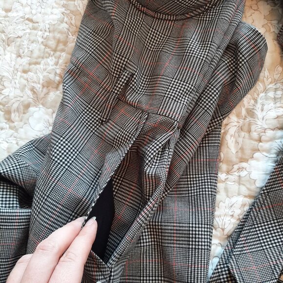 GUESS "Alexa" Grey Plaid Belted Bustier Puff Sleeve Jumpsuit - Size 0 - Picture 11 of 12